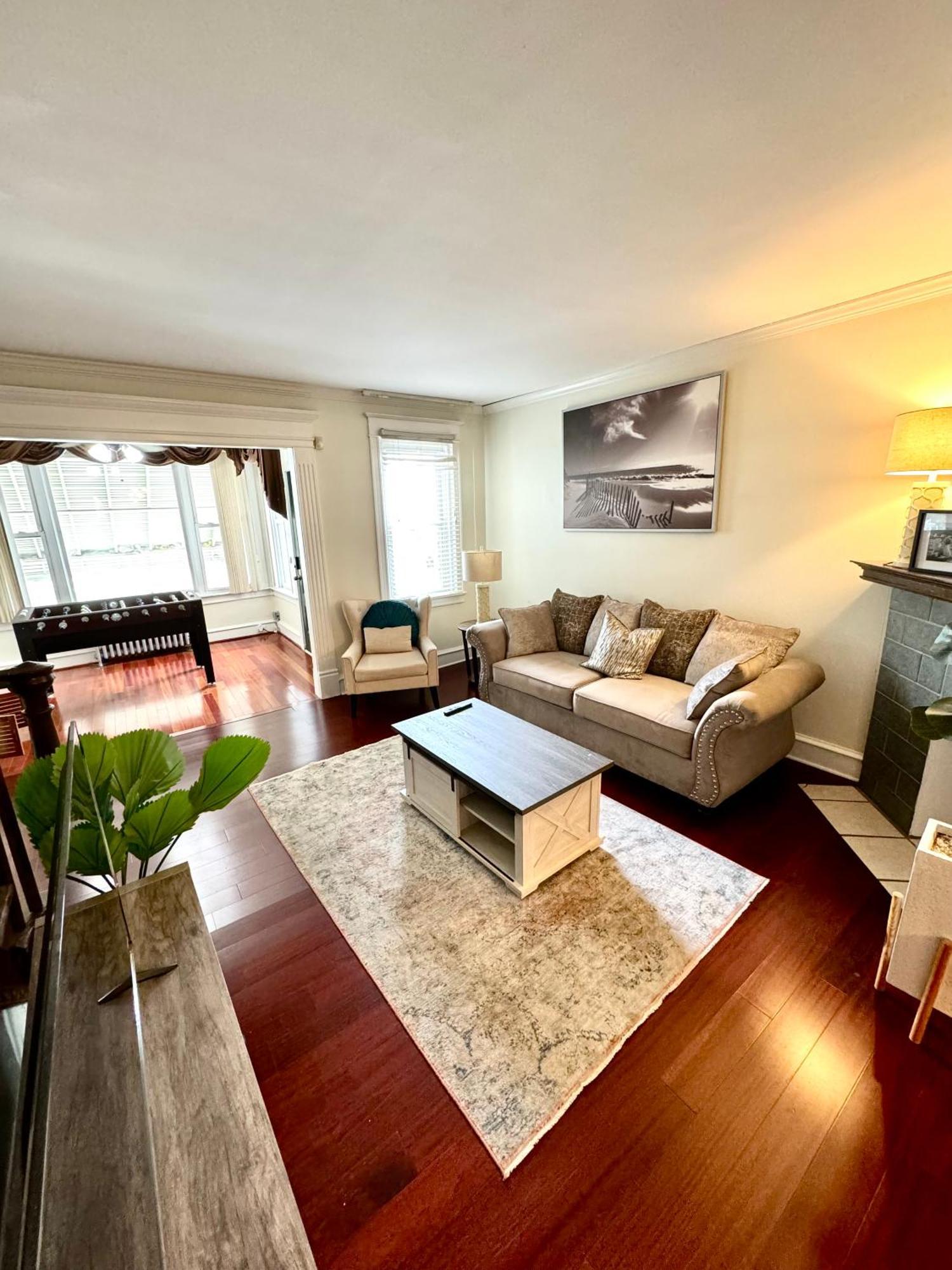 A Perfect Place To Call Home, Free Parking At Time Casa de Férias