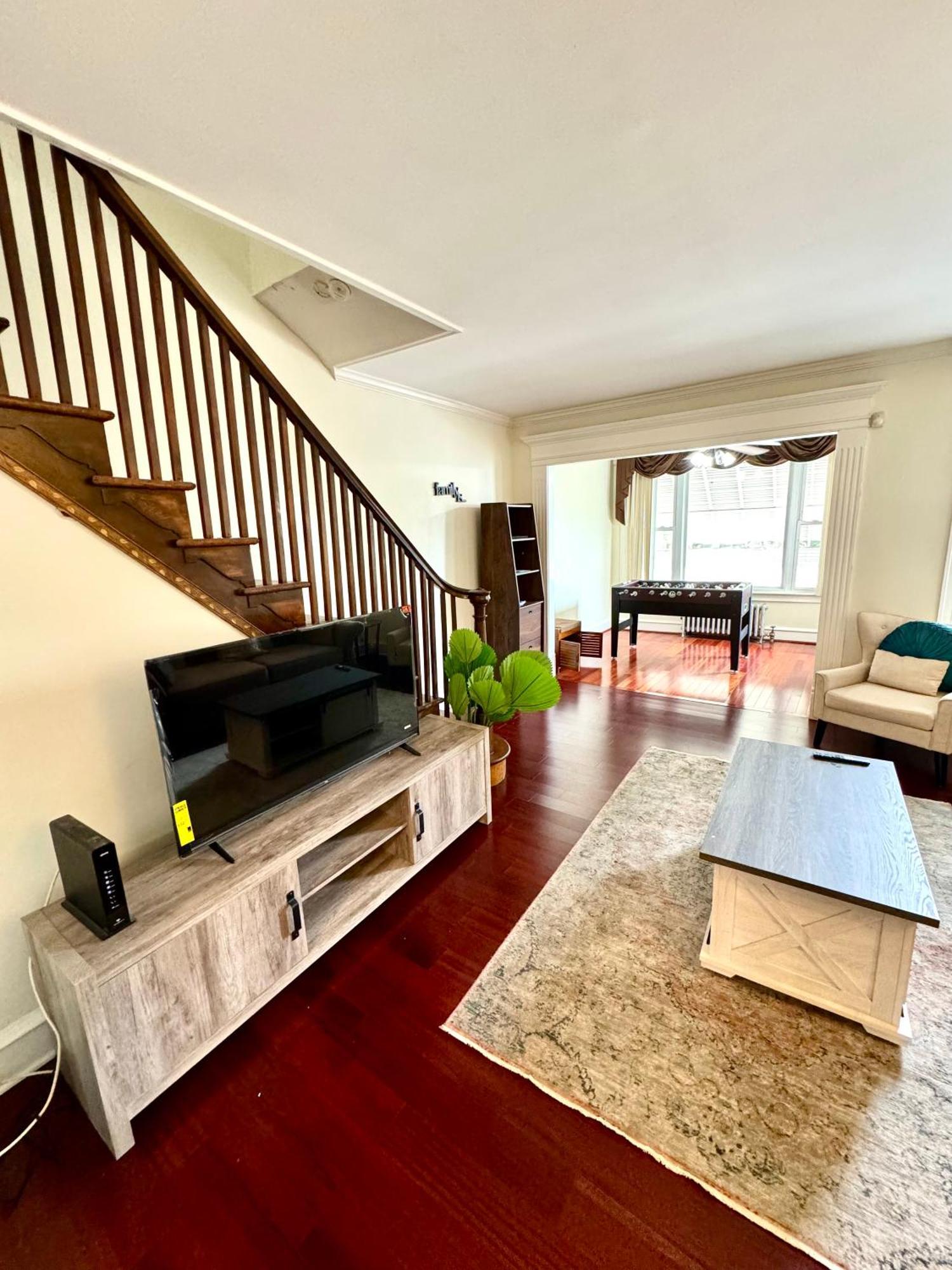 A Perfect Place To Call Home, Free Parking At Time Casa de Férias